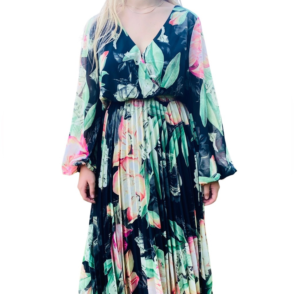 SIZE Medium | Flying Tomato Black and Pink Floral Long Sleeve Midi Dress - Picture 3 of 12